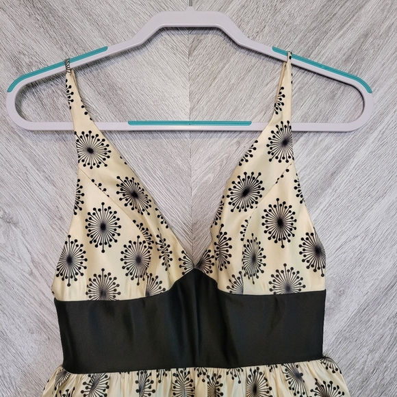 Milly Silk Starburst Deep Plunge Mini Dress Size 2 - Picture 2 of 10